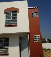 Casa en fracc Villa fontana/ cercana a prol 8 de J en Tlaquepaque, Jalisco