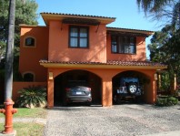Casa Habitación - Fracc. Hacienda del Oro en Guadalajara, Jalisco