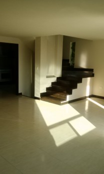 Amplias casas con SOTANO 3 rec. con baño c/u. en Puebla, Pue., Puebla