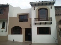 VENDO CASA EN RESIDENCIAL CUMBRES DE MORELIA en Morelia, Michoacan de Ocampo