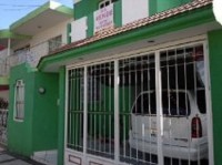 Casa ubicada por transito a 3 cuadras, Zona Reside en Guadalajara, Jalisco