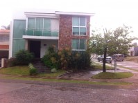 Venta Casa Puerta Plata Seminueva de 4 hab. Minima en Zapopan, Jalisco