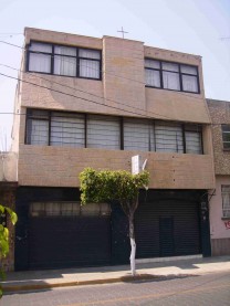 EXCELENTE EDIFICIO EN LA AVENIDA PRINCIPAL EN TEHUACAN en Tehuacan, Puebla