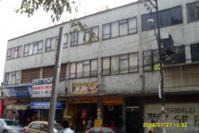 Edificio con locales, terreno posterior, 2 accesos en Distrito Federal, Iztacalco, Distrito Federal