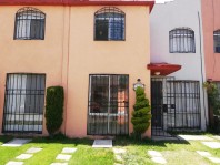 Casa en venta 2 rec muy cuidada en Cofradia 1 en Cuautitlán Izcalli, México