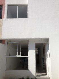 CASA NUEVA (No ha sido habitada, recién terminada) en Puebla, Puebla, Puebla