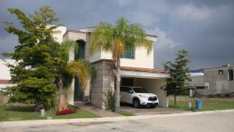 Residencia de lujo en Coto Provenza Residencial en Tlajomulco de Zúñiga, Jalisco