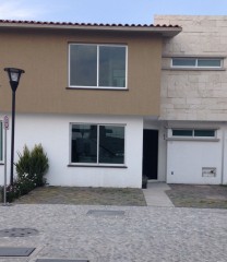 estrena casa en San Mateo Atenco, México