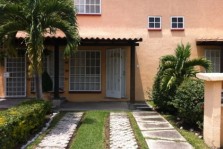 Se vende casa condominio con alberca en Emiliano Zapata, Morelos