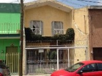 Casa a 4 cuadras de Centro Medico y Circunvalacion en Guadalajara, Jalisco