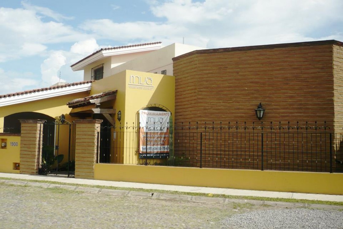 OFICINA EJECUTIVA DE RENTA EN EXCELENTE UBICACION en Colima, Colima 