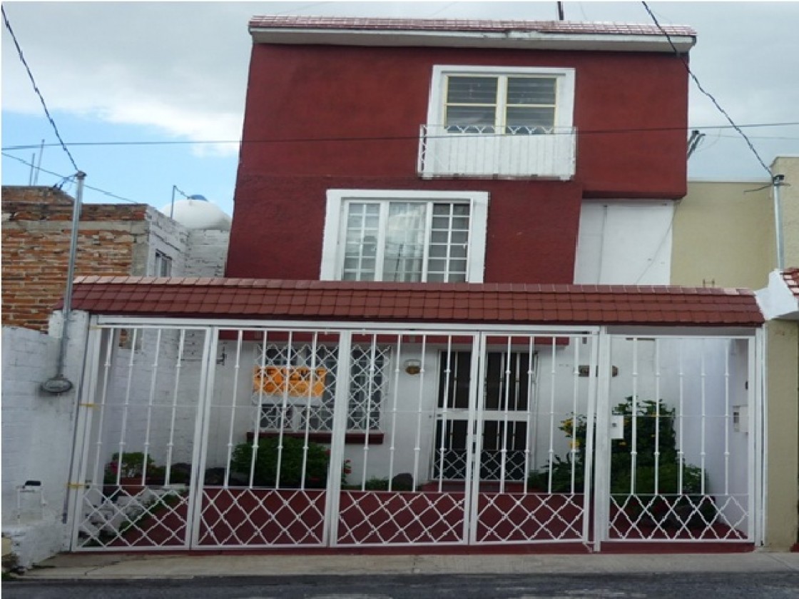 Casa en Villas de Oriente en Tonalá, Jalisco 