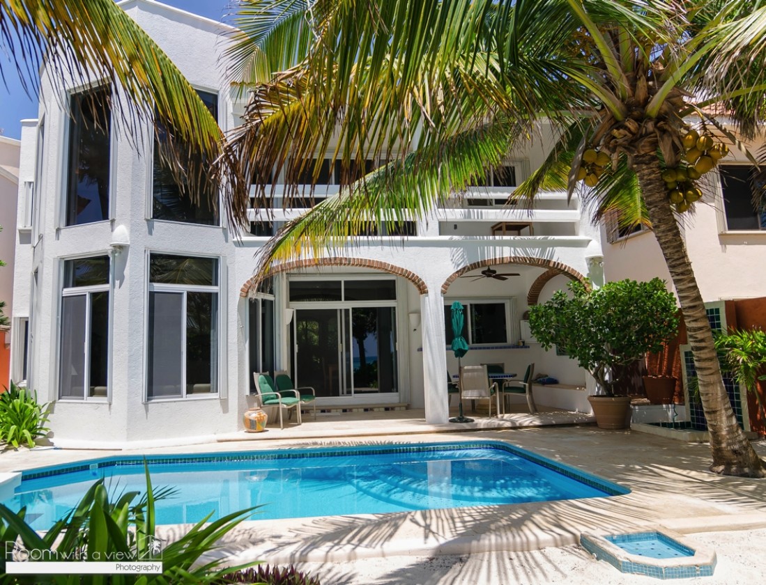 Preciosa Casa en Venta Frente al Mar en Akumal en Solidaridad, Quintana Roo 