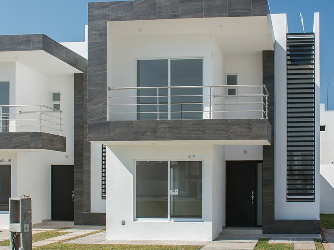 Hermosa casa en Villas de Bernalejo recién constru en Irapuato, Guanajuato 