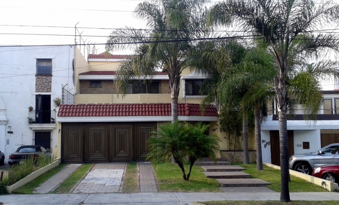 Casa en venta en Jardines Del Sol, Zapopan 23740 | Habítala