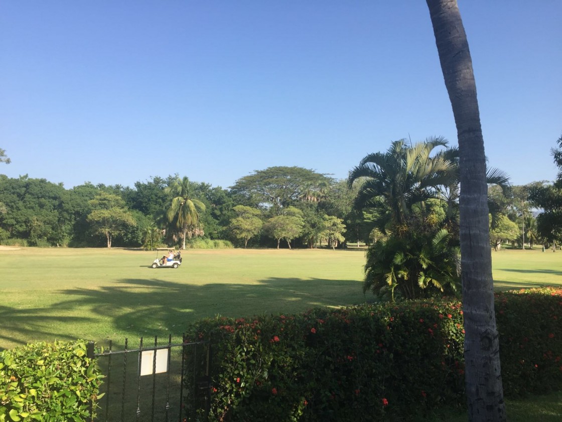 Venta de Casa Club de golf Villas Alondras, Ixtapa en Zihuatanejo de Azueta, Guerrero 