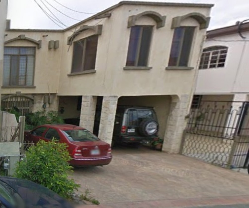 Casa en Renta Mitras Nte muy grande por Gonzalitos en Monterrey, Nuevo León 