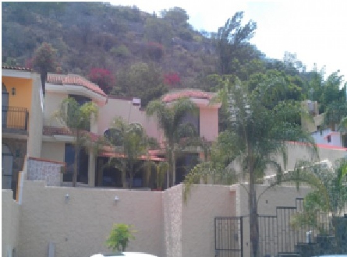 Casa en El Palomar, Valle de Bravo 153 en Tlajomulco de Zuñiga, Jalisco 