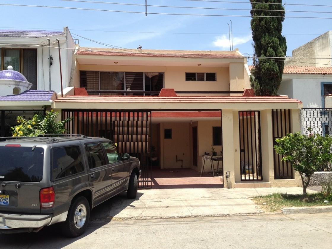 Casa en venta en LOMA BONITA, ZAPOPAN 7242 | Habítala