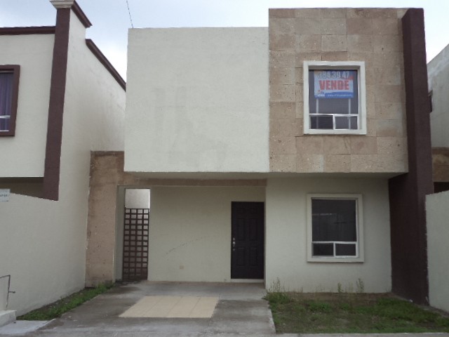 Casa en venta en Zinacantepec Centro, Zinacantepec 25015 | Habítala