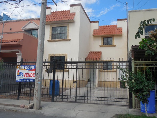 Casa en venta en Paseos de Chihuahua, Chihuahua 26740 | Habítala
